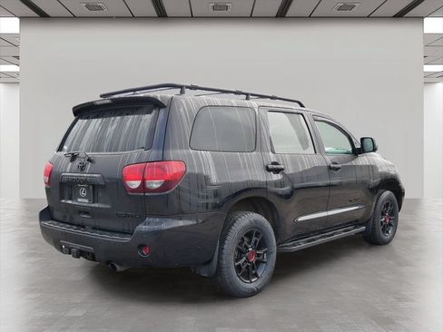Used 2022 Toyota Sequoia TRD Pro AWD/4WD image 6