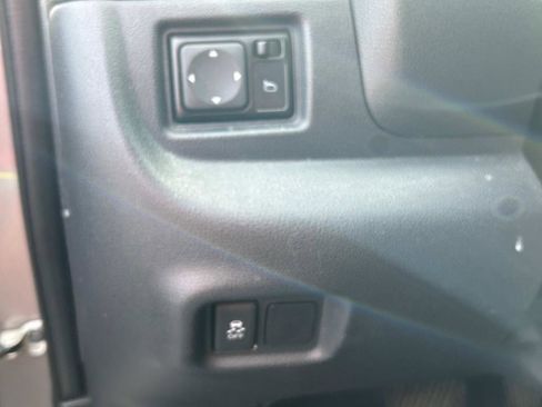 Used 2017 Nissan Versa SV image 20