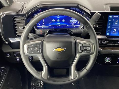 Certified 2024 Chevrolet Silverado 1500 LT AWD/4WD image 17