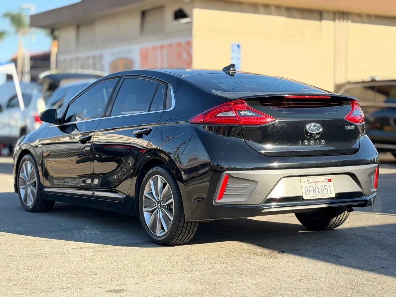 Used 2018 Hyundai Ioniq Limited FWD image 8