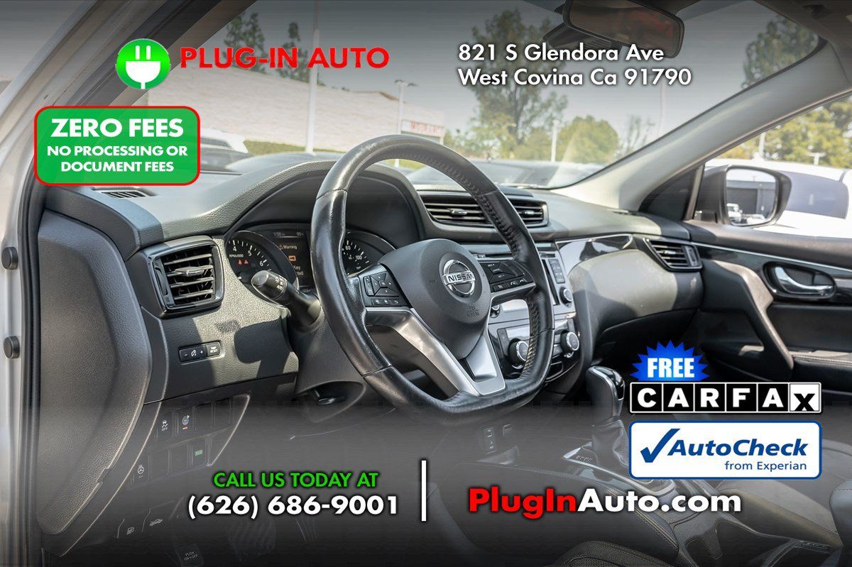 Used 2017 Nissan Rogue Sport SL w/ SL Premium Package FWD image 8