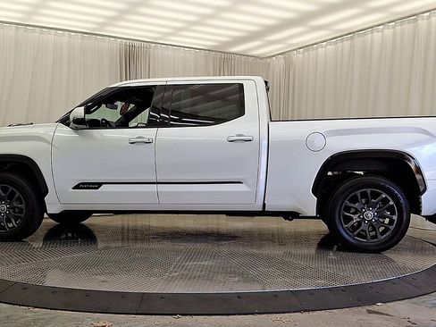 Certified 2022 Toyota Tundra Platinum w/ Advanced Package AWD/4WD image 4