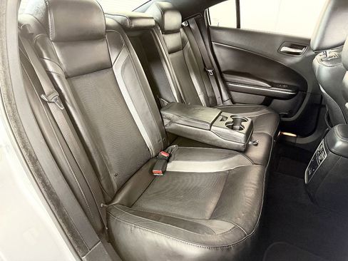 Used 2019 Dodge Charger SXT w/ Leather Interior Group image 40