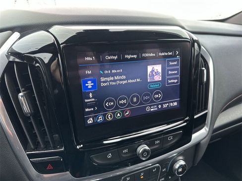 Used 2022 Chevrolet Traverse RS image 16