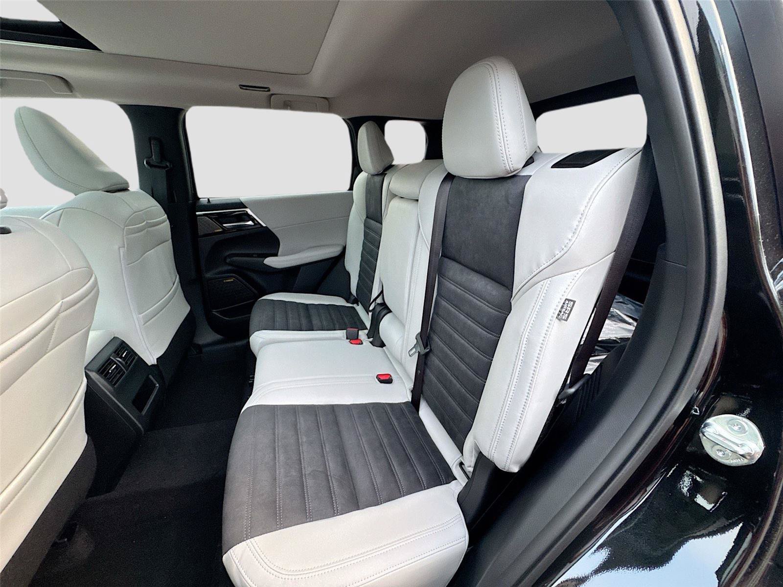 New 2026 Mitsubishi Outlander SE AWD/4WD image 23