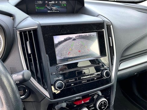 Used 2019 Subaru Forester Premium image 18