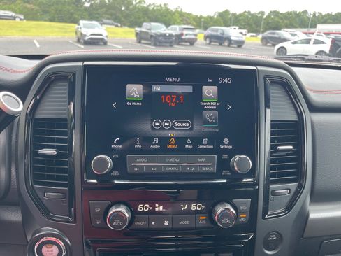 Used 2023 Nissan Titan PRO-4X w/ Pro-4x Convenience Package AWD/4WD image 5