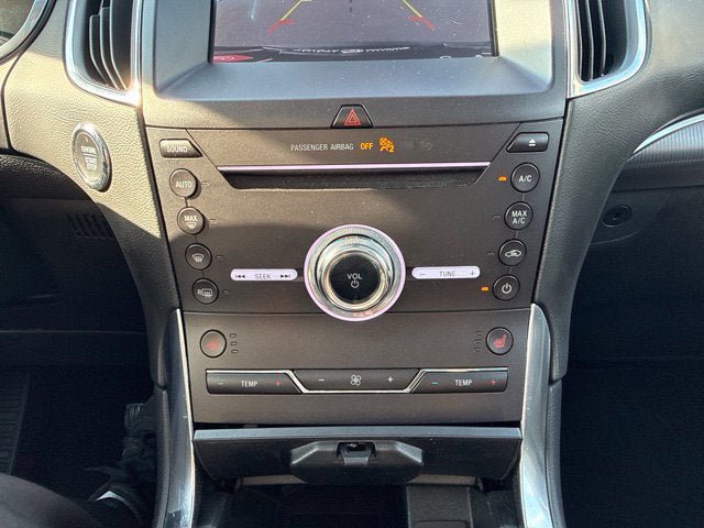 Used 2019 Ford Edge Titanium w/ Cold Weather Package AWD/4WD image 34