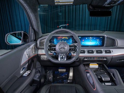 New 2025 Mercedes-Benz GLS 63 AMG 4MATIC image 15