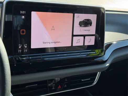 Used 2024 Volkswagen Atlas Peak Edition SE image 16