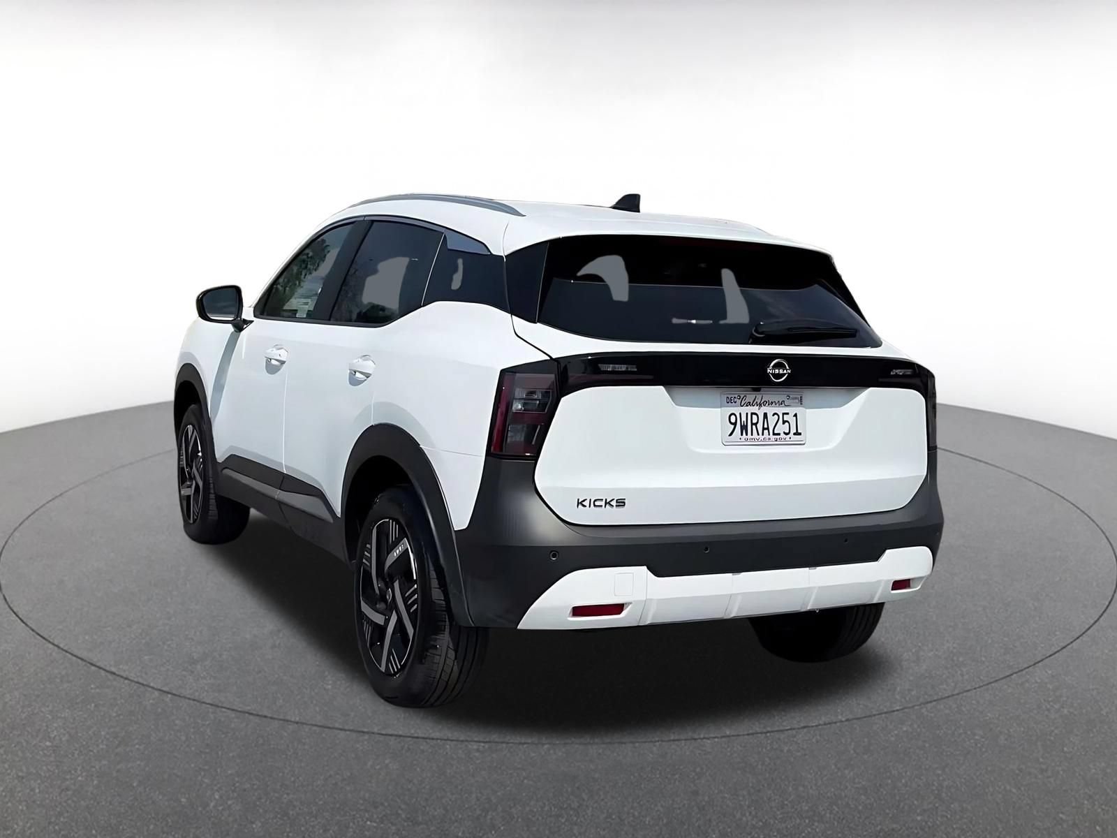Used 2026 Nissan Kicks SV w/ Cold Weather Package FWD image 10