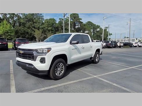 Used 2024 Chevrolet Colorado LT w/ LT Convenience Package image 25