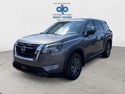 Used 2025 Nissan Pathfinder S w/ Cargo Package AWD/4WD image 2