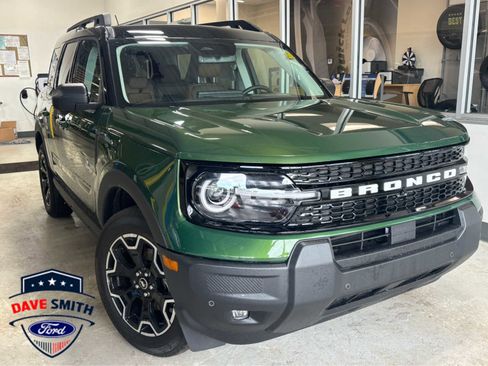 Used 2025 Ford Bronco Sport Outer Banks w/ Outer Banks Tech Package+ AWD/4WD image 1