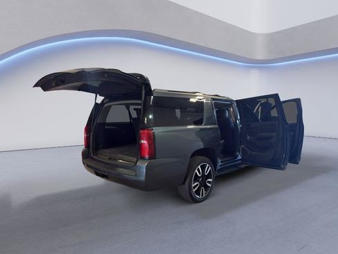 Used 2019 Chevrolet Suburban LT AWD/4WD image 14