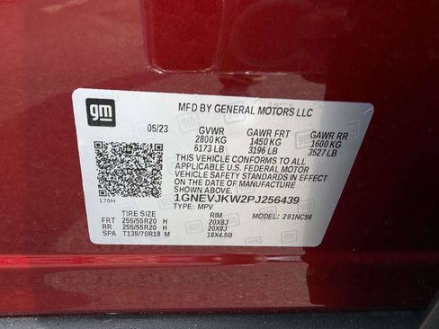 Used 2023 Chevrolet Traverse RS AWD/4WD image 19