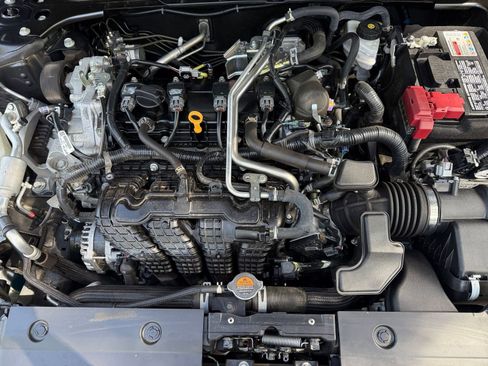 Used 2025 Nissan Altima 2.5 SV image 29