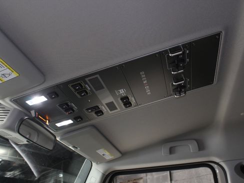 Used 2024 INEOS Grenadier AWD/4WD image 33