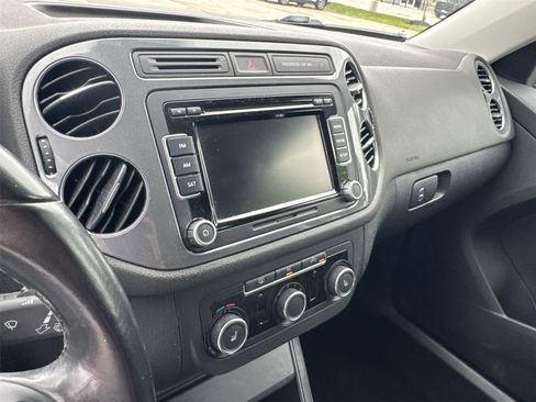 Used 2012 Volkswagen Tiguan SE AWD/4WD image 23