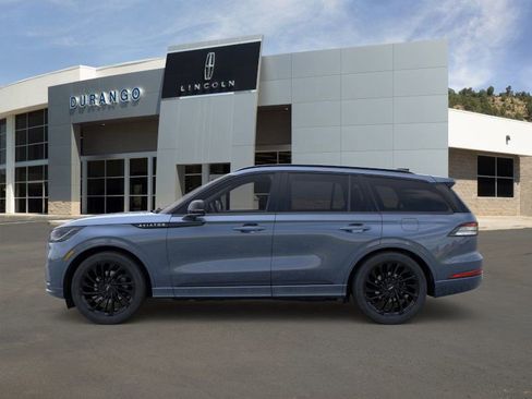 New 2026 Lincoln Aviator Reserve image 3