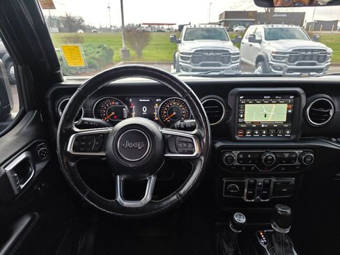 Used 2019 Jeep Wrangler Unlimited Sahara w/ Uconnect 4C Nav & Sound Group image 34