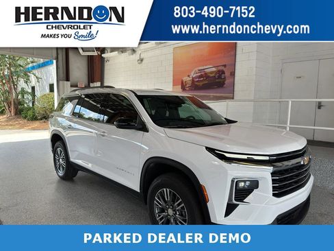 New 2026 Chevrolet Traverse LT w/ LPO, Floor Liner Package image 1