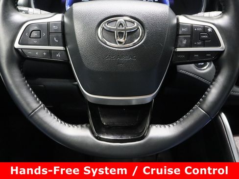 Used 2023 Toyota Highlander Platinum image 25