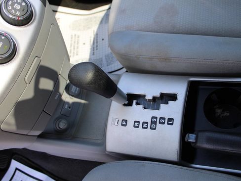 Used 2008 Hyundai Elantra SE FWD image 22