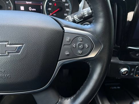 Used 2022 Chevrolet Traverse RS FWD image 19