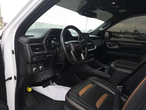 Used 2023 GMC Yukon XL AT4 w/ AT4 Premium Package image 10
