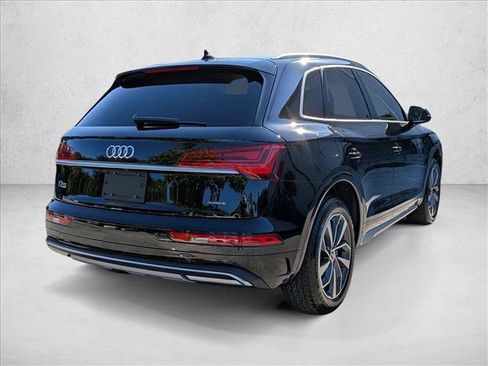 Used 2021 Audi Q5 Premium w/ Convenience Package image 5
