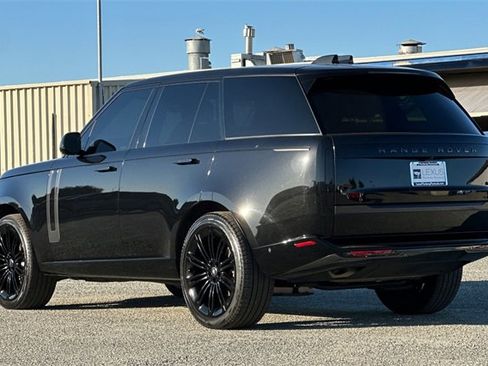 Used 2024 Land Rover Range Rover SE image 7