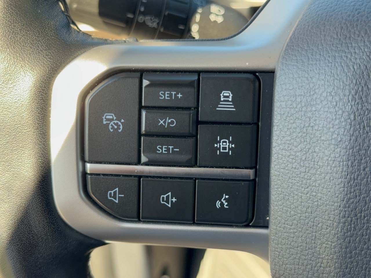 Used 2024 Ford Expedition Limited RWD image 18