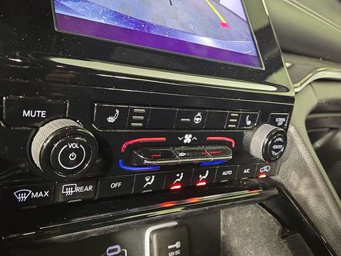 Used 2022 Jeep Grand Cherokee L Altitude image 20