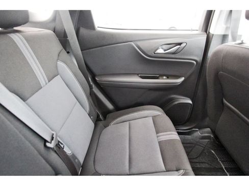 Used 2024 Chevrolet Blazer LT w/ Convenience Package FWD image 11