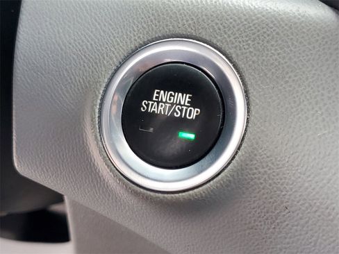 Certified 2022 GMC Terrain SLE w/ Driver Convenience Package image 31