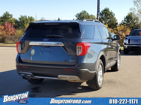 Used 2023 Ford Explorer XLT w/ Equipment Group 202A image 4