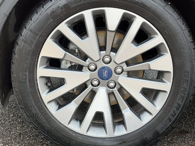 Used 2022 Ford Escape Titanium AWD/4WD image 7