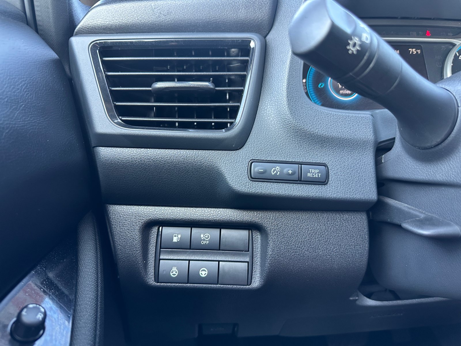 Used 2024 Nissan Leaf SV Plus FWD image 17