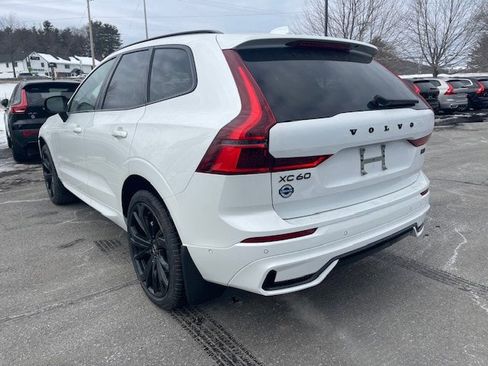 New 2026 Volvo XC60 B5 Ultra w/ Climate Package image 2