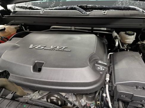 Used 2021 Chevrolet Colorado Z71 w/ Z71 Midnight Edition AWD/4WD image 26