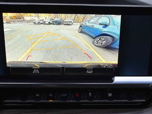 Used 2022 Chevrolet Silverado 1500 LT image 16