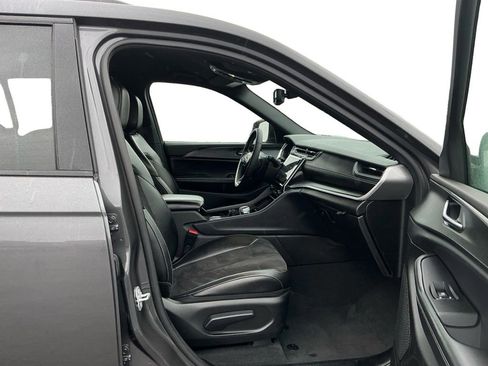 Used 2023 Jeep Grand Cherokee L Laredo image 22