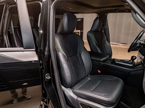 Used 2025 Lexus GX 550 AWD/4WD image 28