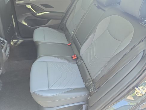 Certified 2025 Volkswagen Tiguan SE AWD/4WD image 13