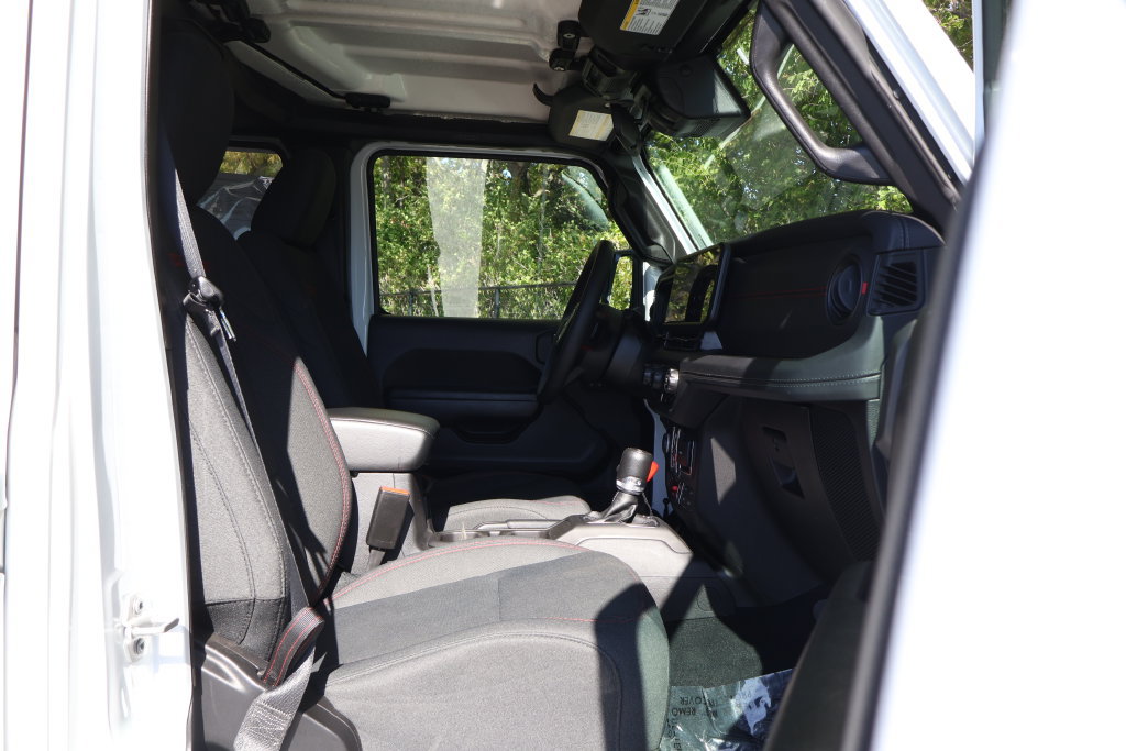 Used 2025 Jeep Wrangler Unlimited Rubicon AWD/4WD image 38