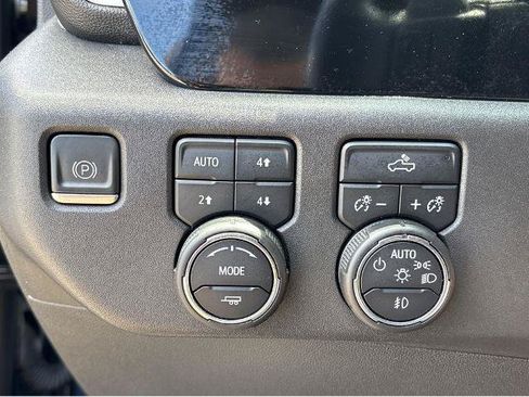Used 2023 Chevrolet Silverado 1500 LT Trail Boss AWD/4WD image 38