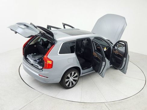 New 2025 Volvo XC90 B6 Plus w/ Protection Package Premier image 16