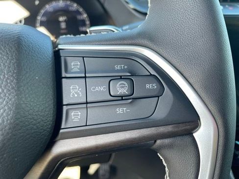 New 2026 Jeep Grand Cherokee Limited w/ Trailer Tow Package AWD/4WD image 14