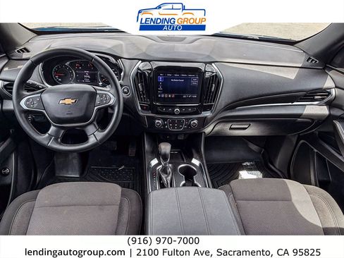 Used 2023 Chevrolet Traverse LT w/ Rear Camera Mirror Package AWD/4WD image 11